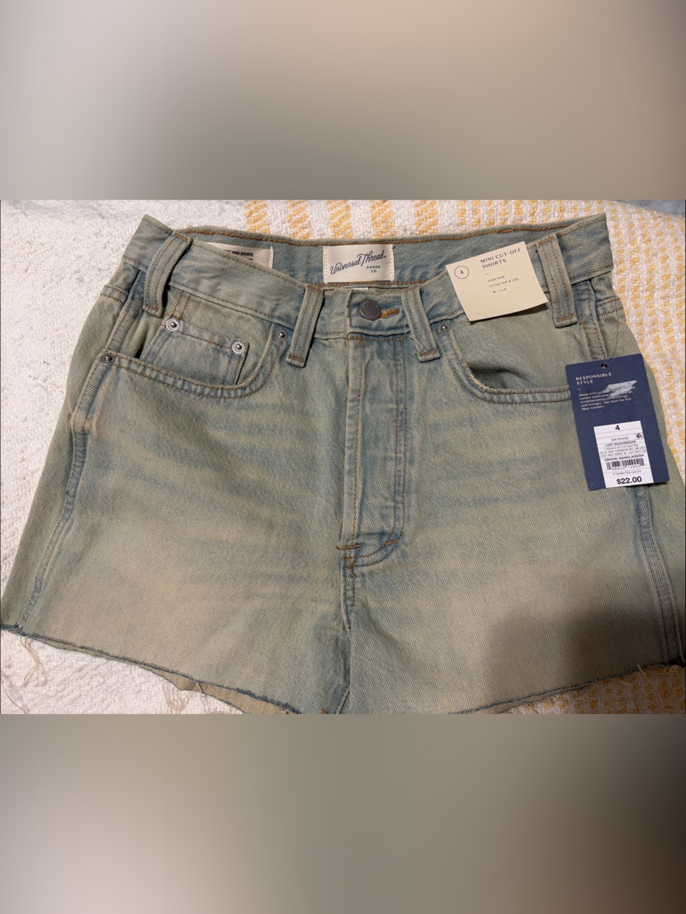 Universal Thread Light Wash Denim Shorts